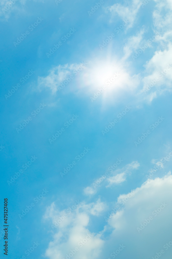 Obraz premium White cloud fluffy on blue sky