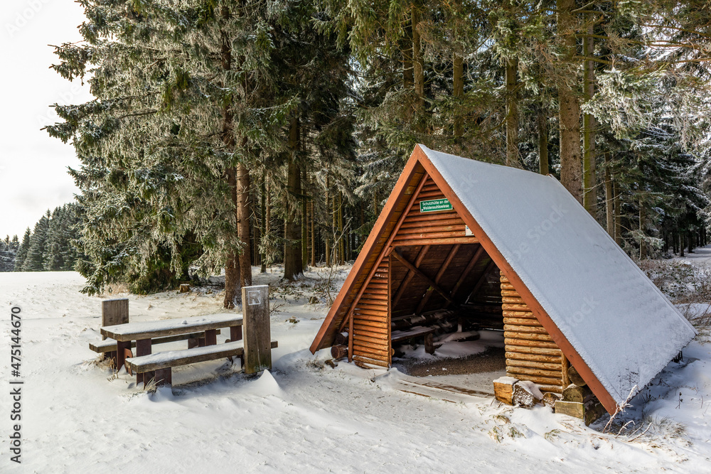 Erste Winterwanderung auf dem Rennsteig bei schönstem Sonnenuntergang - Deutschland Erste Winterwanderung auf dem Rennsteig bei schönstem Sonnenuntergang - Deutschland