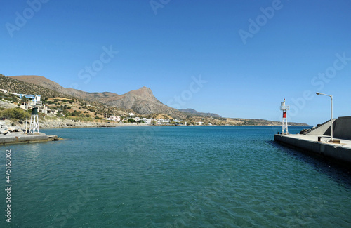 Le port de Kastri-Keratokampos près d'Ano Viannos en Crète photo