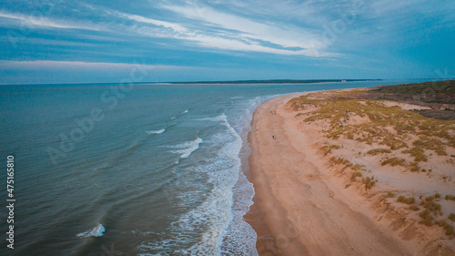 Top shot drone plage côte sauvage (Charente Maritime 17)