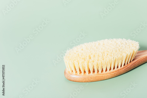 Wooden body brush with natural bristles for dry brushing