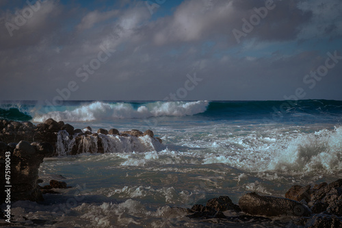 2021-12-15 WAVES BREAKING AND CRASHING ON ROCKS ON KAUAI HAWAII
