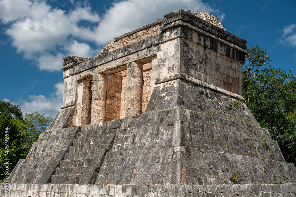 Chichen Itza Mayan ruins in Mexico near Cancun Chichen Itza Mayan ruins in Mexico near Cancun