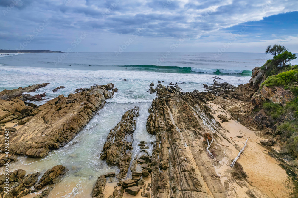 Morning ocean views with waves and rocks Morning ocean views with waves and rocks