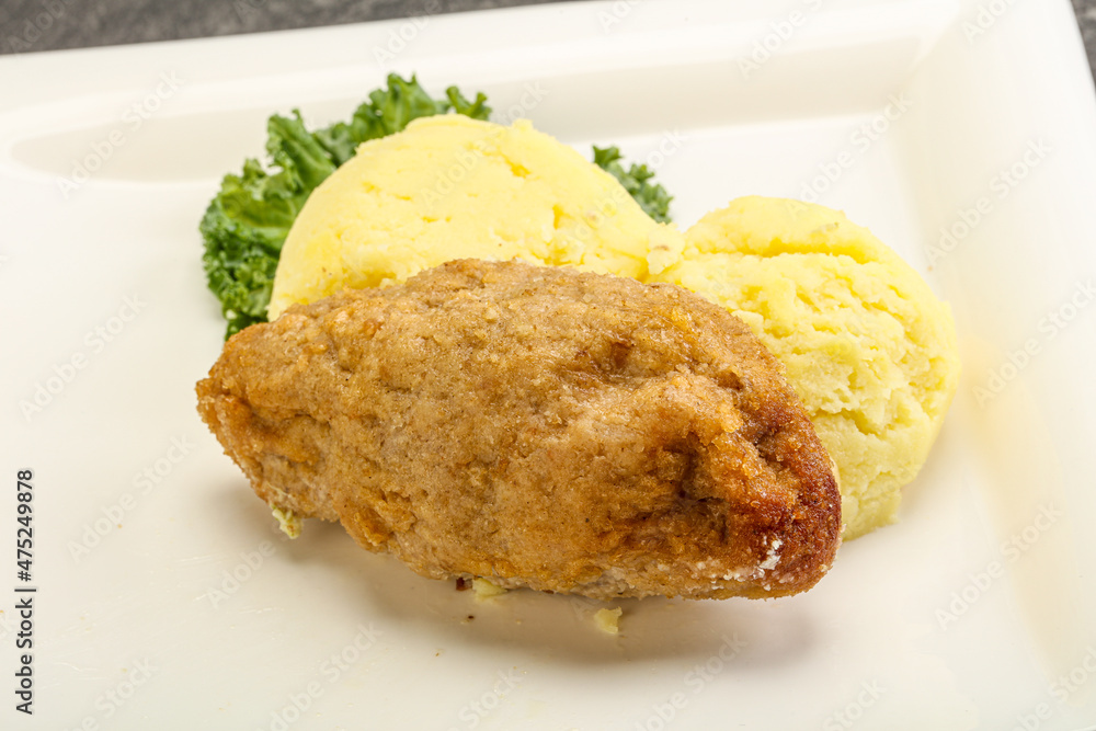 Crispy chicken cutlet with mashed potato Crispy chicken cutlet with mashed potato