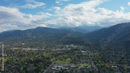 Wallpaper Mural Beautiful view of the place Ashland in a slow motion cinematic shot of the natural background of the high mountains above the houses and trees on the land. Aerial view Torontodigital.ca