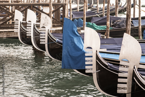 Wallpaper Mural Venecian Gondolas Torontodigital.ca