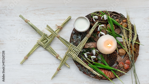 Foto Wiccan altar for Imbolc sabbath