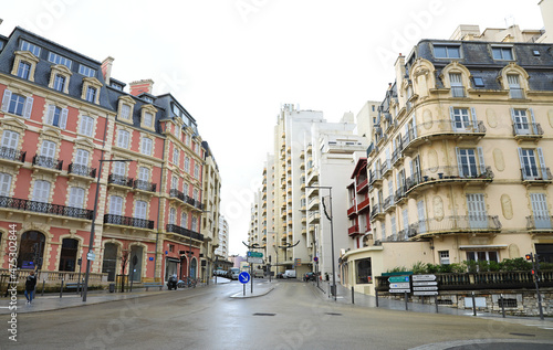 Fototapeta Naklejka Na Ścianę i Meble -  biarritz calle paisaje urbano francia país vasco francés  4M0A9834-as21