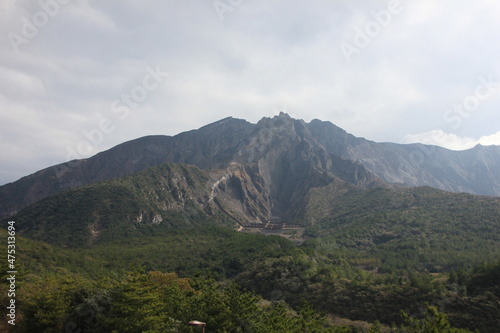 桜島の風景。桜島の風景。湯之平展望所から見る北岳・中岳。