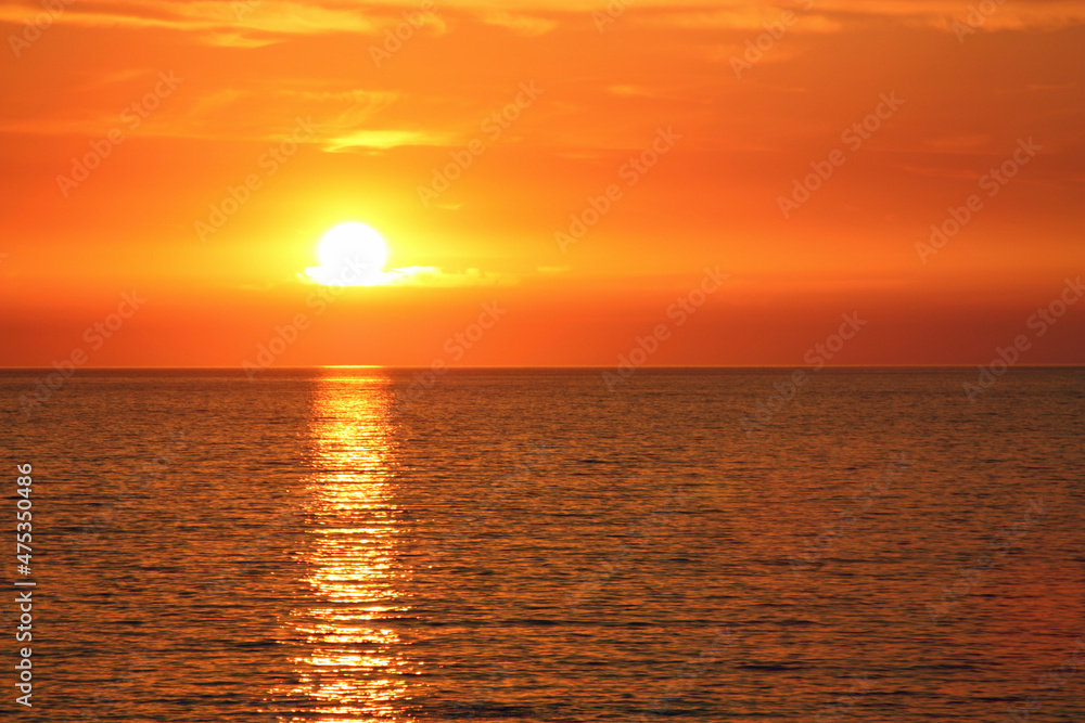 sundown, marine, sun, sky, ocean, sunrise, water, orange, nature, beach, horizon, cloud, landscape, daybreak, summer, coast, wave, morning, beautiful, evening, golden, spark, lake
