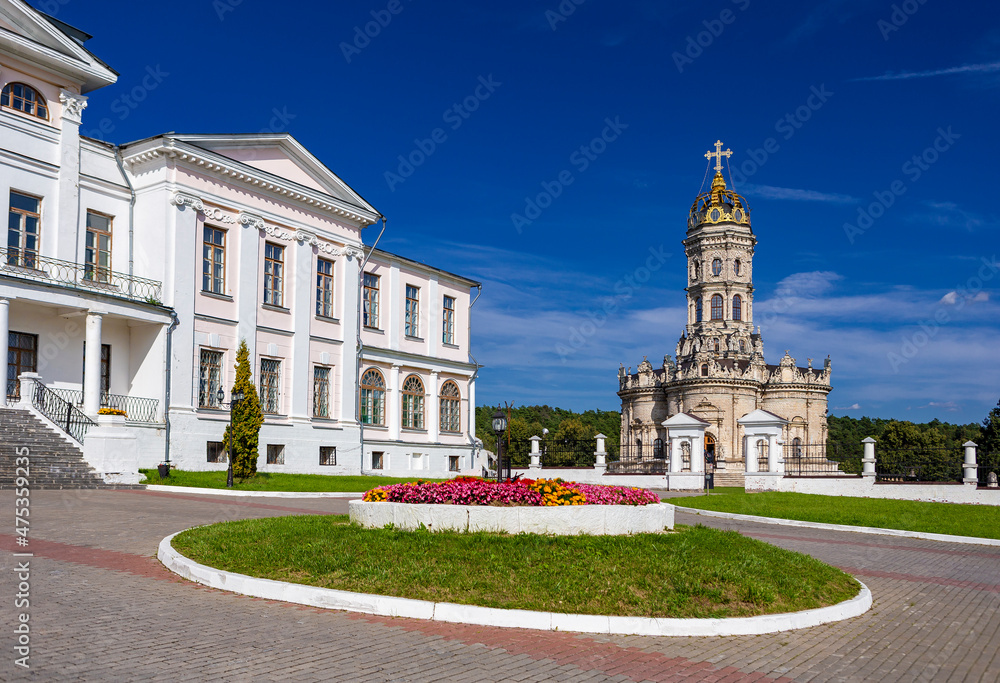 Fototapeta premium The Temple of the Sign of the Mother of God in Dubrovitsy, Russia, Moscow region