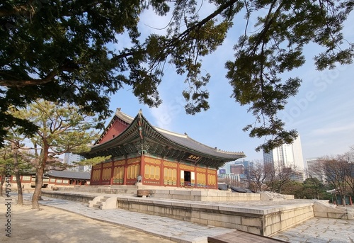 Deoksugung Palace in Korea © ChiYoung