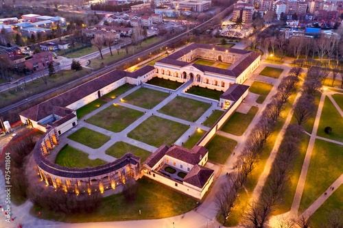Fotografie, Obraz Italy, Mantova, Aerial, Palazzo Te at dusk