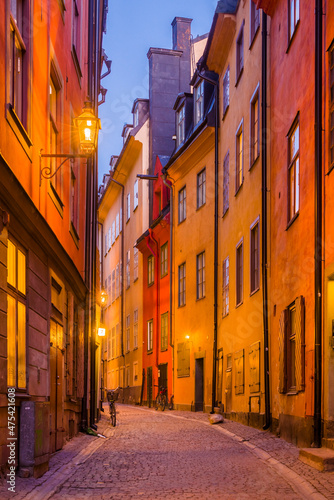 Sweden, Stockholm, Gamla Stan, Old Town, Royal Palace, old town street, dusk