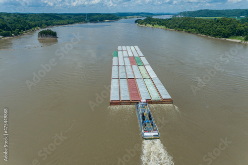 Print op canvas Barge on the Mississippi river near Tower Rock Grand Tower, Illinois