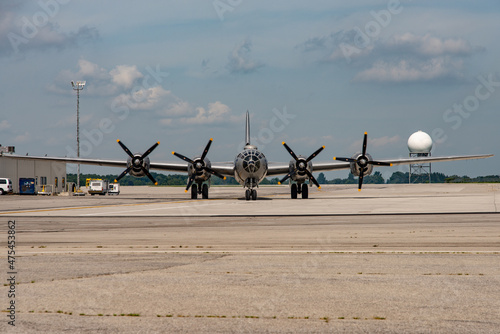 Foto Old bomber jet preparing for flight on a runway