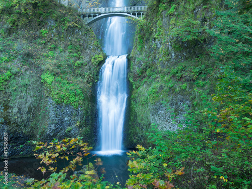 Oregon, Columbia River Gorge National Scenic Area, Multnomah Falls photo