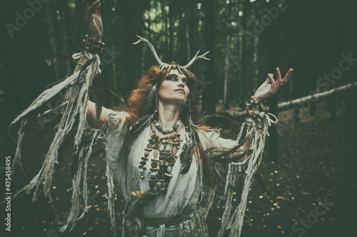Fotografia dancing shaman woman