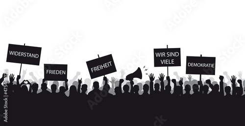 Menschenmenge Demonstration, Volk, Silhouette, Plakate mit Frieden, Freiheit, Demokratie, Widerstand und Wir sind viele - gegen Impfpflicht