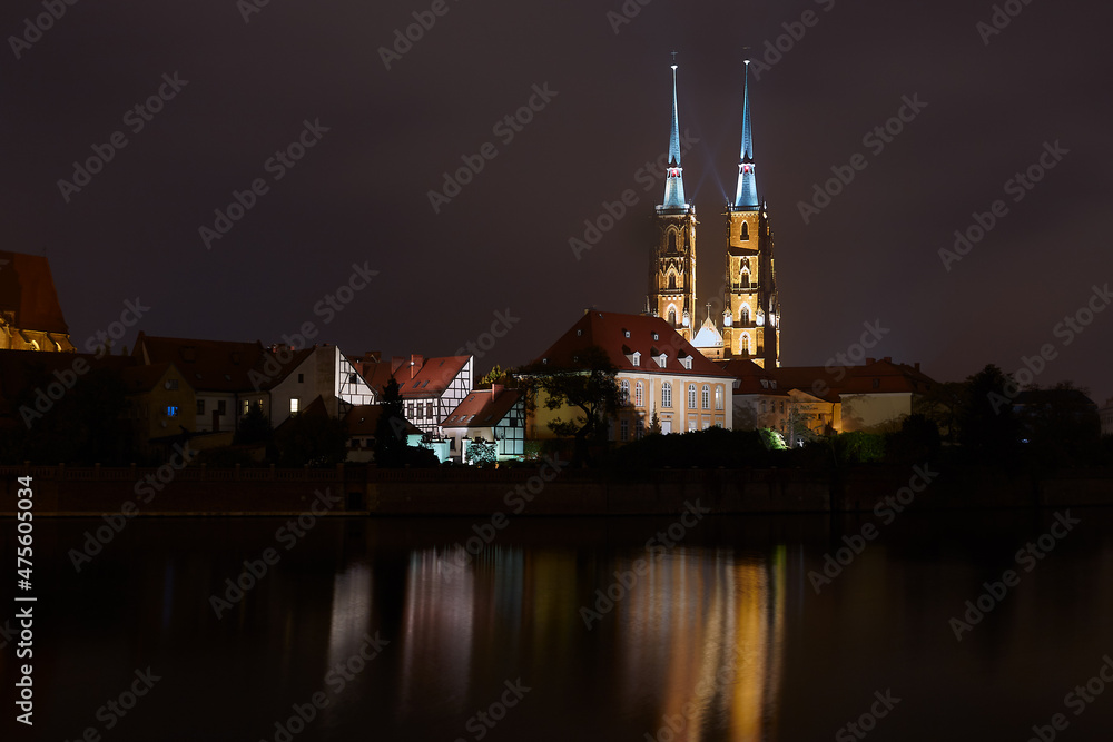 Fototapeta premium Wrocławska katedra nocą