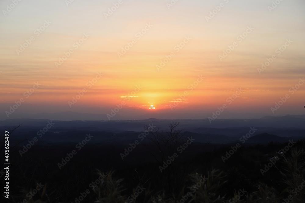 Obraz premium 霧島から見える美しい夕日