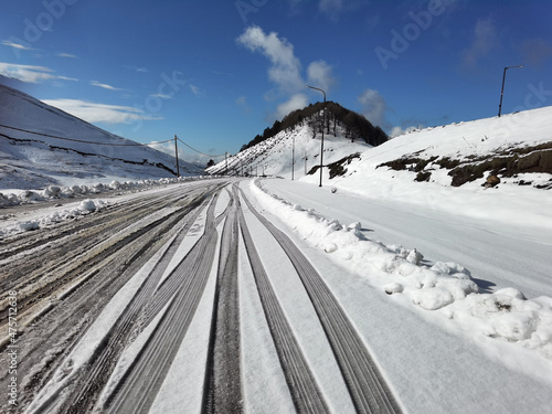 street road ice winter travel ski center in anilio metsovo greece