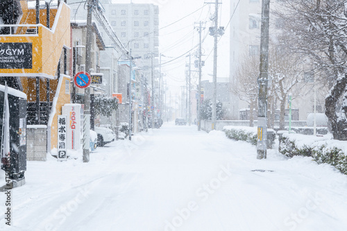 雪降る街の風景