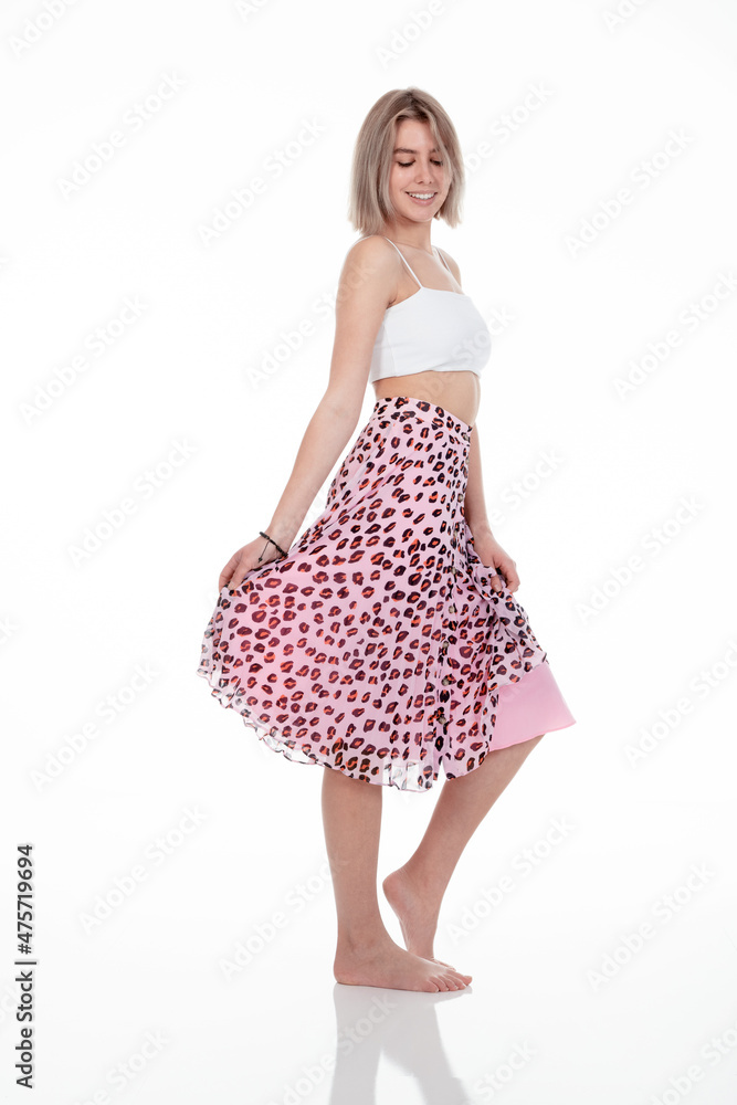 Frau macht Mode Fotomodel mit Kleid Porträt Frau macht Mode Fotomodel mit Kleid Porträt
