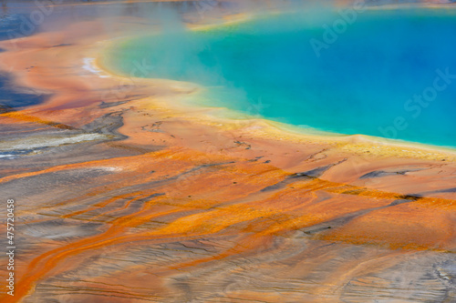 Colors Leaching From Grand Prismatic