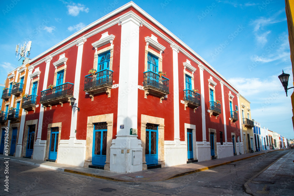 Fototapeta premium Ventanas coloniales, Campeche, México