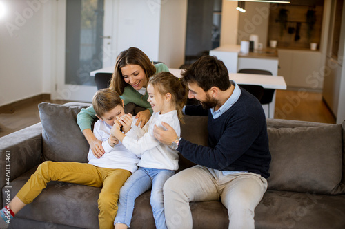 Siblings fighting over TV r...