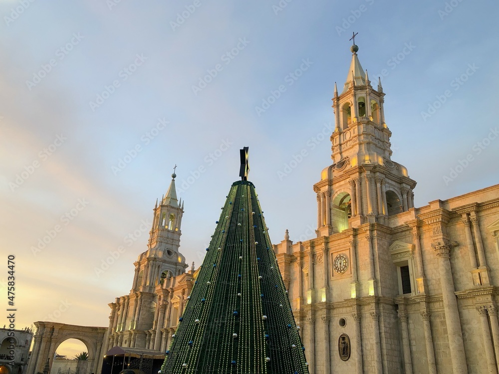 [Peru] Illuminated Cathedral and Christmas Tree in Plaza de Armas (Arequipa)