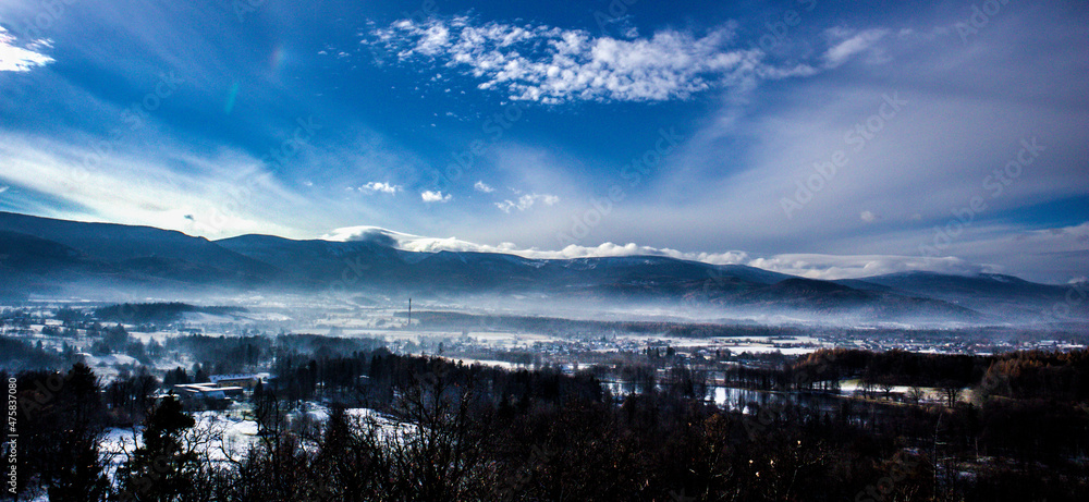 Fototapeta premium Tower and views from the watchtower Bukowiec / Poland