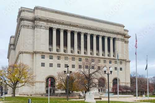 milwaukee county courthouse of classical style architecture photo