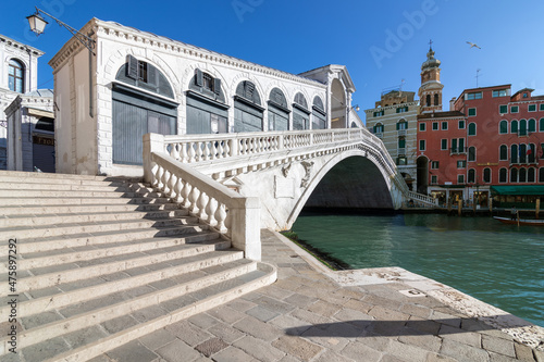 Rialto Bridge in beautiful Venice, Italy
