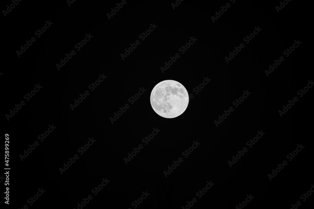 Full Cold Moon 18th December 2021, seen from Wiltshire UK Full Cold Moon 18th December 2021, seen from Wiltshire UK