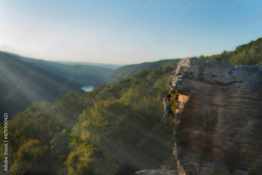 Εκτύπωση καμβά Woman rock climber