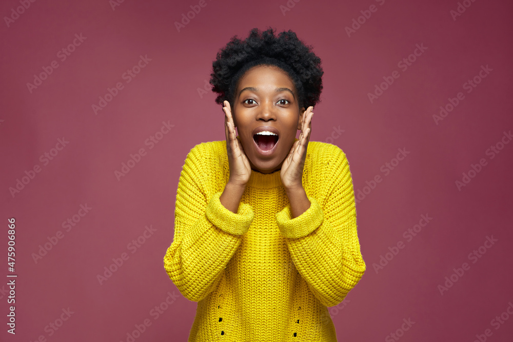 Wow emotion. Excited amazed young african american girl open mouth in astonishment. Incredible online store sale Stock Foto Adobe Stock