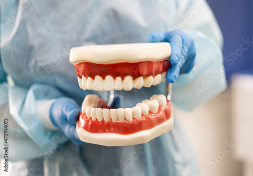 Visiting friendly and professional dentist doctor . high quality photo 