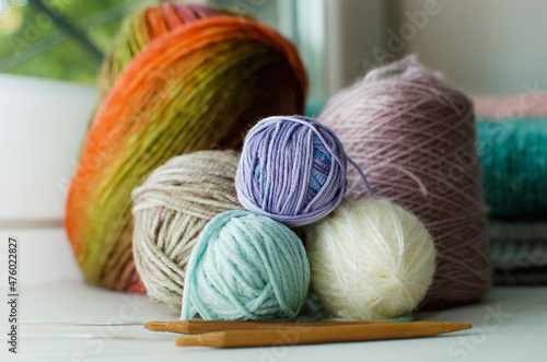 knitting ball of yarn and knitting needles