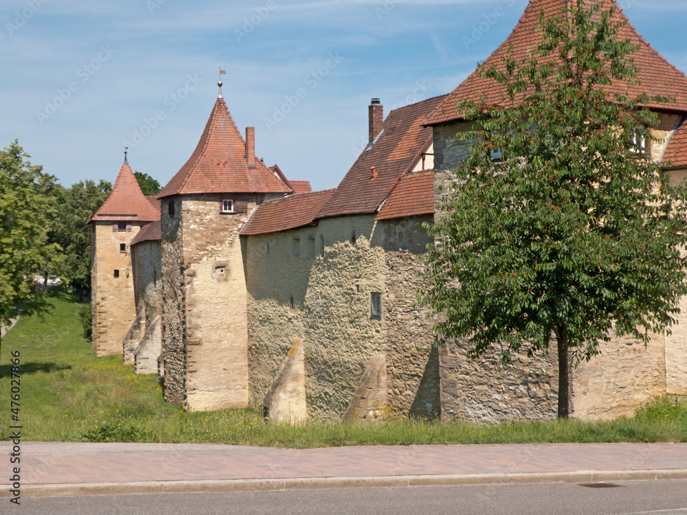 Befestigungsmauer des historischen Weissenburg in Mittelfranken