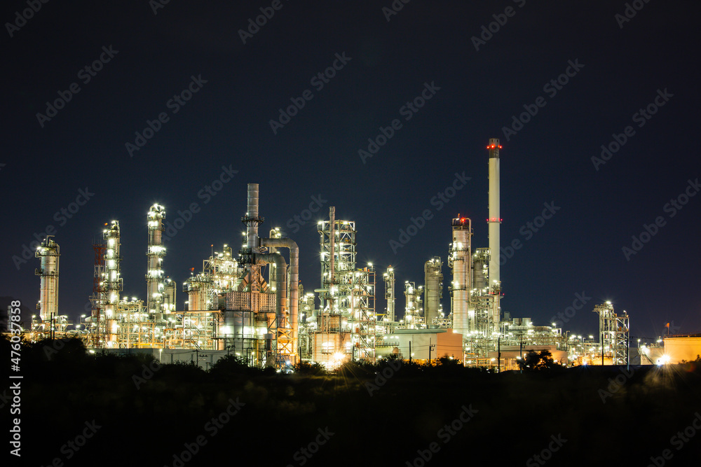 Fototapeta premium Oil​ refinery​ and​ plant and tower of Petrochemistry industry in oil​ and​ gas​