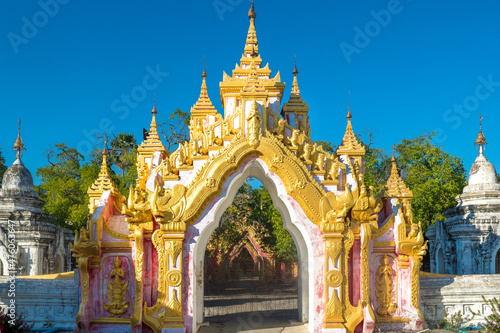 Mandalay, Myanmar - view of a gate at Kuthodaw Pagoda © Bernard Barroso