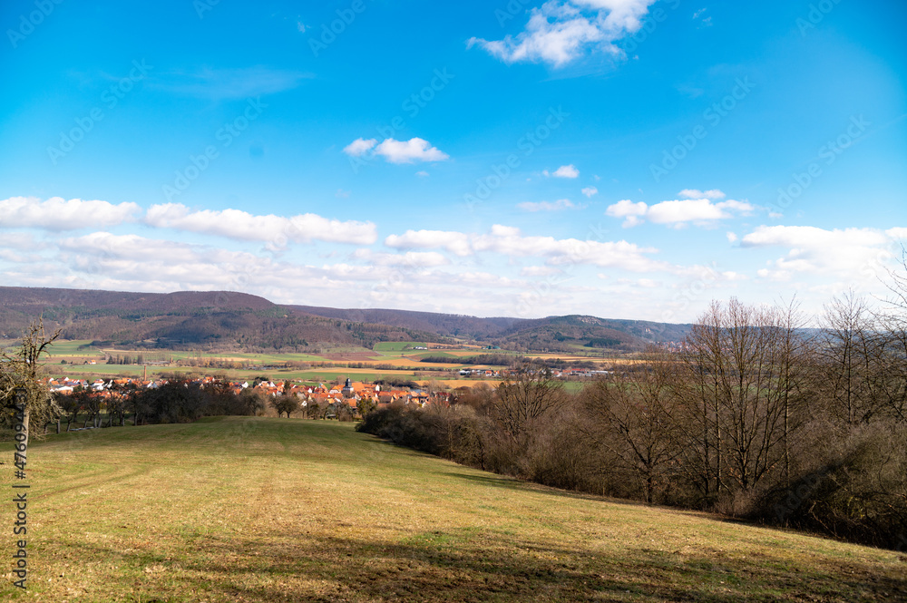 Thüringisches Werradorf
Blick in die Landschaft