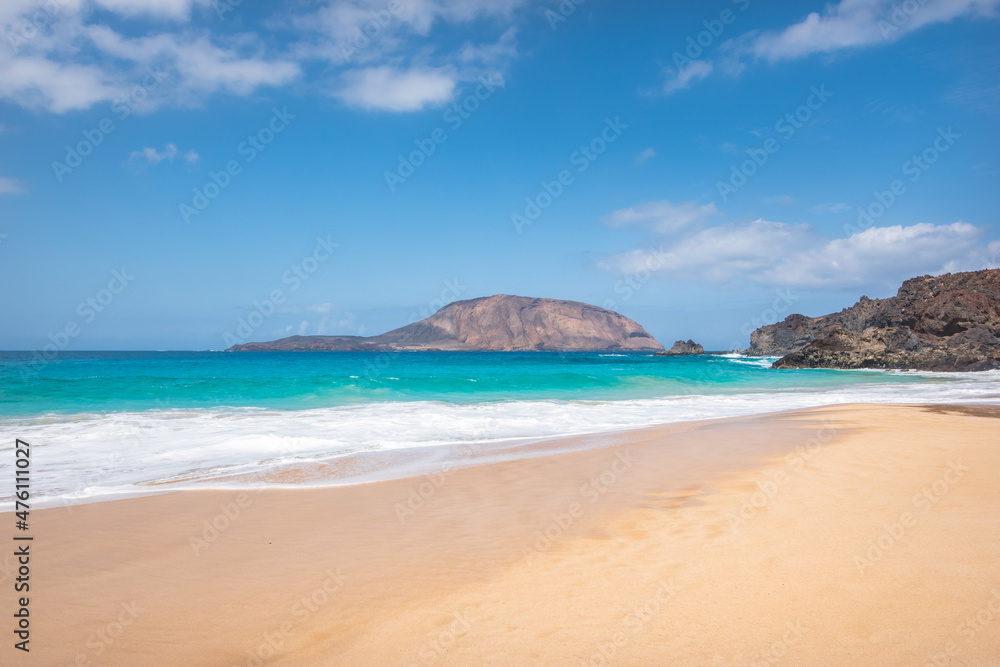 View of the beautiful Shells Beach (Playa de Las Conchas) at La Graciosa Island (Isla la Graciosa) - La Graciosa, Canary Islands, Spain