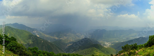 Fototapeta Naklejka Na Ścianę i Meble -  Beijing mountain bairui valley and gushan valley