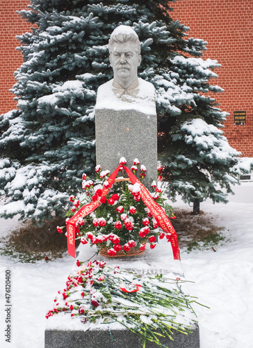 A monument at the grave of a general and first secretary of the Central Committee of the All-Union Communist Party of Bolsheviks, Joseph Stalin, in the necropolis near the Kremlin wall on Red Square i photo