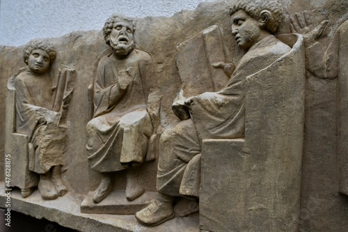 Schulszene - römisches Grabdenkmal in Neumagen-Dhron an der Mosel