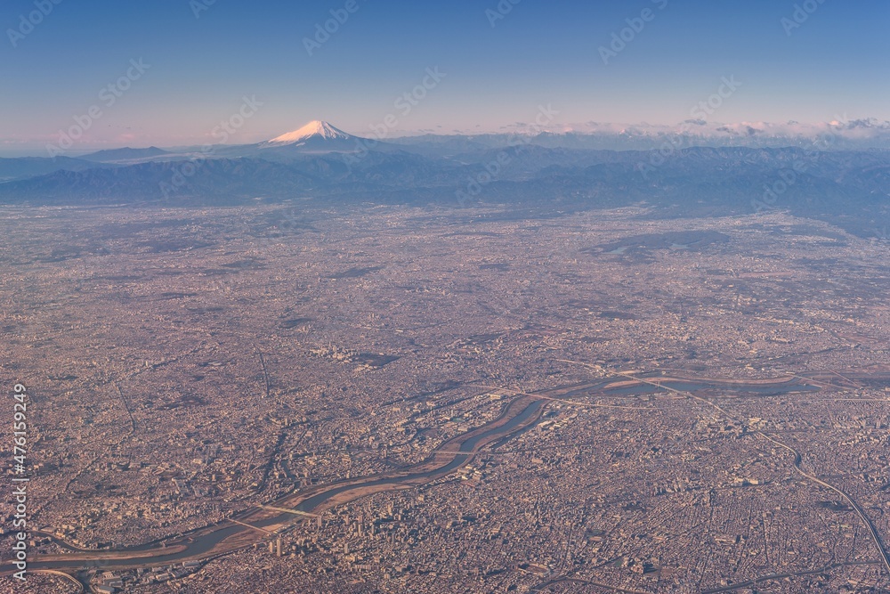 埼玉県・川口市付近上空 空から眺める関東平野と富士山の風景 Stock Photo | Adobe Stock